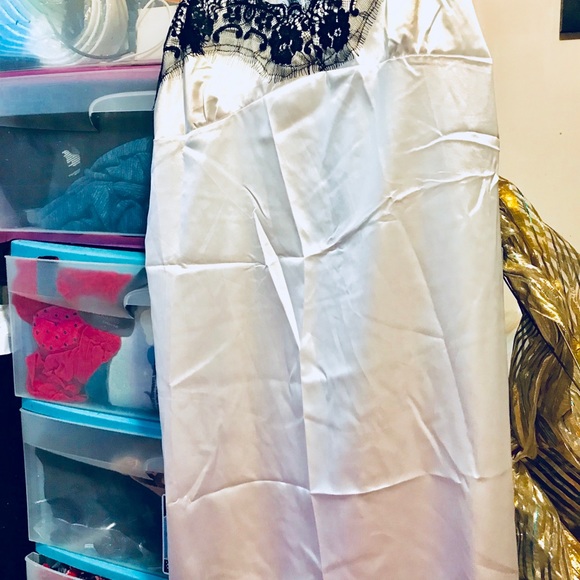 TREAT YOUR VALENTINE!   Satin and Lace Lingerie - Picture 8 of 8